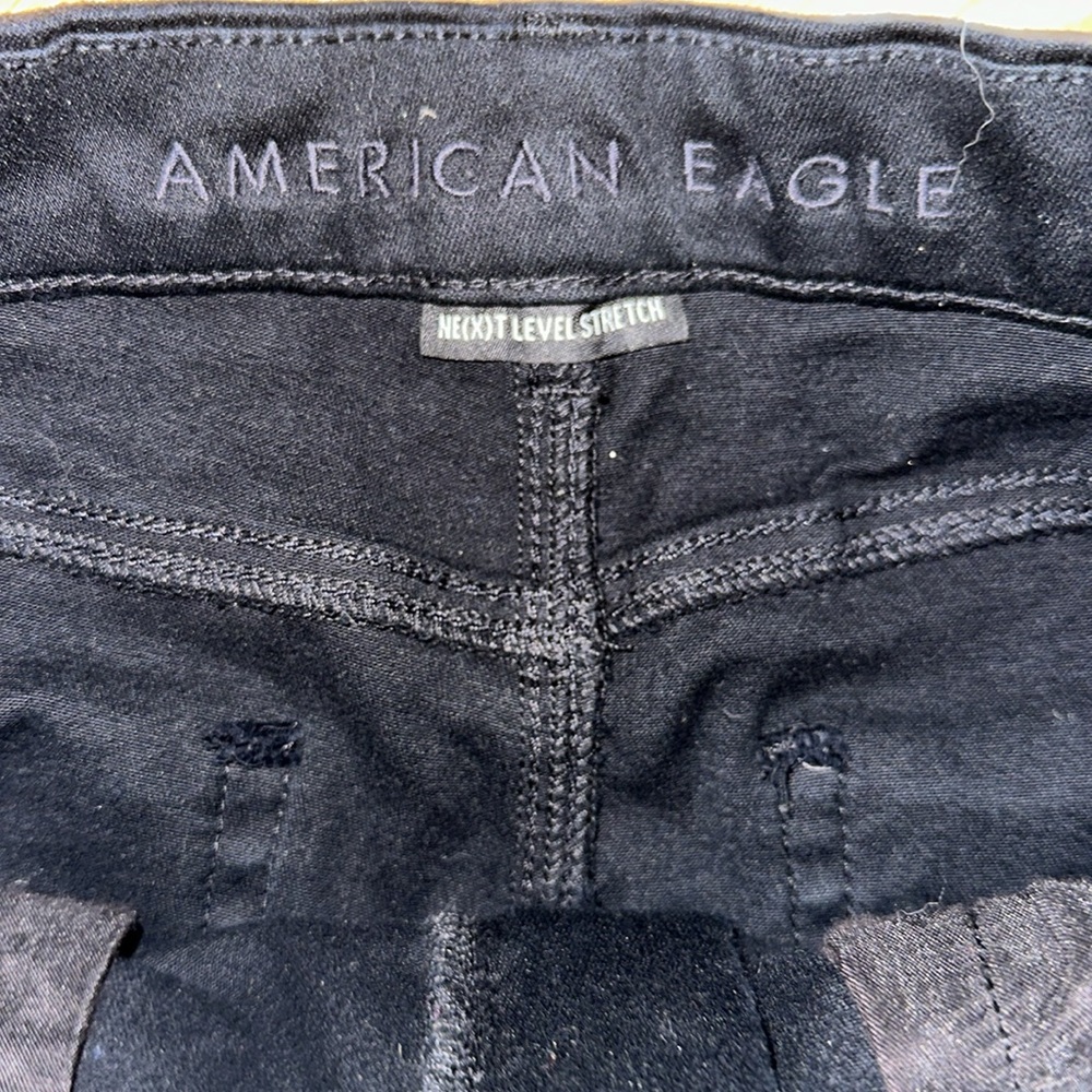 AE Shorts - Picture 3 of 4